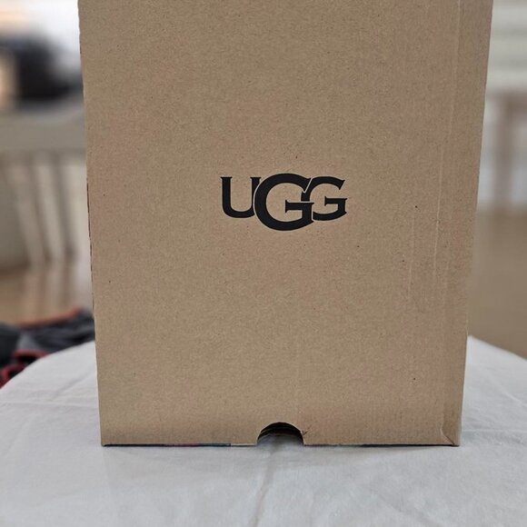 NIB UGG Women's Sz 7 Highland Hi Top Cali Collage Rainbow Sneakers - Limited - Picture 7 of 16